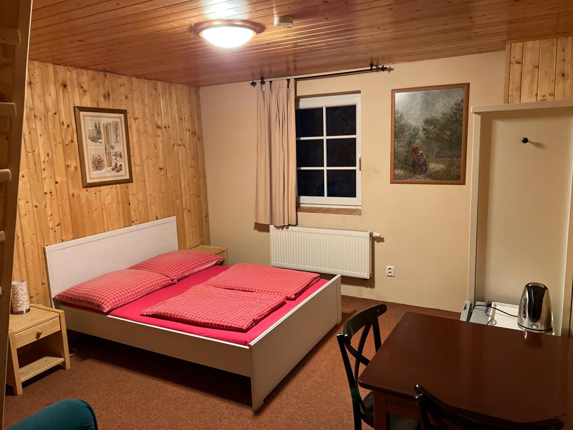 Hotel Kamenny Mlyn Strážné Esterno foto